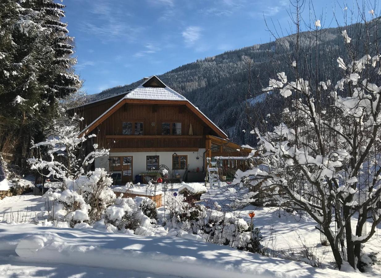 Appartement Haus Lindenkreuz à Bad Kleinkirchheim Extérieur photo